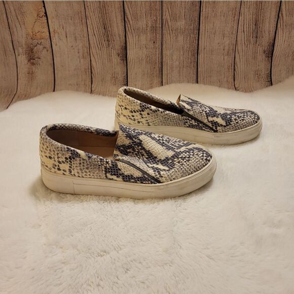 Vince Camuto grey/white snakeskin leather loafers - Picture 3 of 10